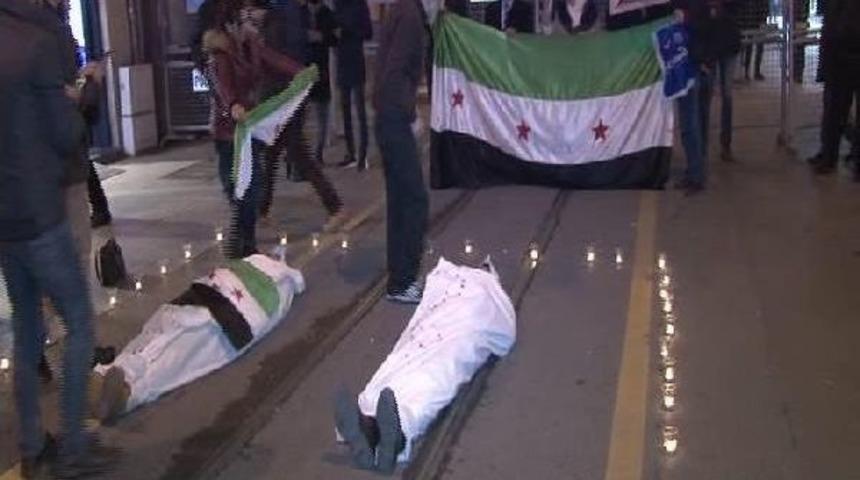 Rusya İstanbul Başkonsolosluğu &Ouml;n&uuml;nde Suriye Eylemi