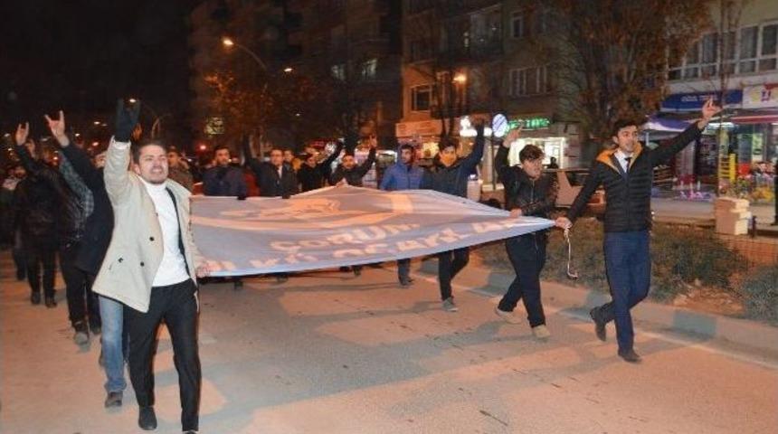 &Ccedil;orum&rsquo;da &ldquo;ter&ouml;re Lanet Birliğe Davet&rdquo; Y&uuml;r&uuml;y&uuml;ş&uuml;