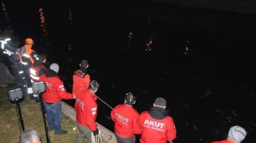 Porsuk &Ccedil;ayı'na D&uuml;şen Gen&ccedil; &Ouml;ld&uuml;