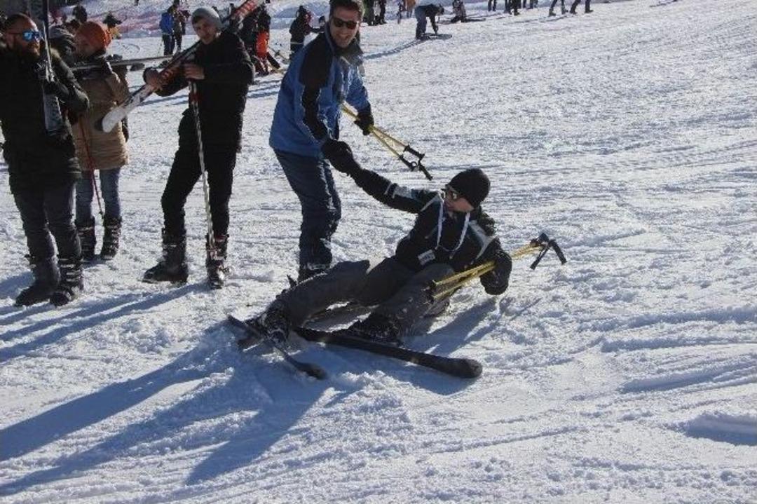 Uludağ&rsquo;da Tepetaklak Kayak Keyfi...(&ouml;zel Haber)