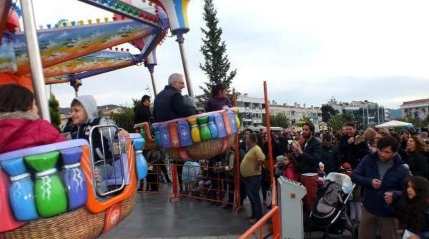 Marmaris Yeni Yıl Için Gelin Gibi Süslendi