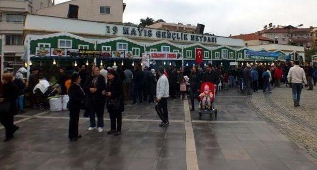 Marmaris Yeni Yıl Için Gelin Gibi Süslendi