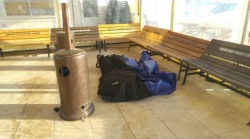 Ayvalık&rsquo;ta M&uuml;lteci Teknesi Battı: 5 Kişi &Ouml;ld&uuml;