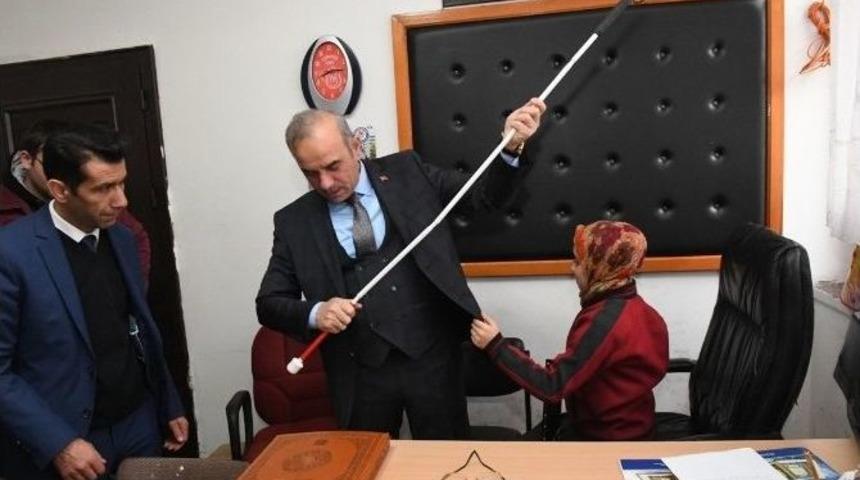 Başkandan Engellilere Jest