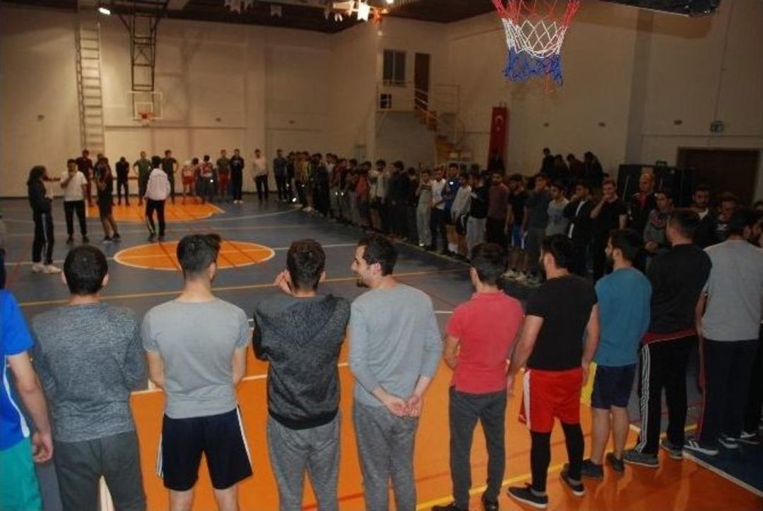 &Ouml;zel Harekat Polisi Olmak İ&ccedil;in Ter D&ouml;k&uuml;yorlar