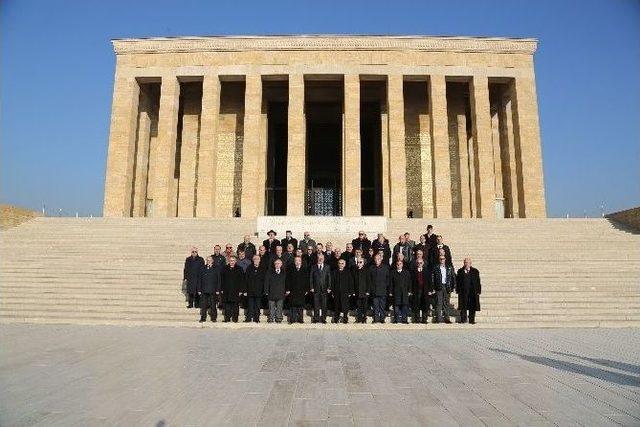 Ato Yönetimi Ata’nın Huzurunda