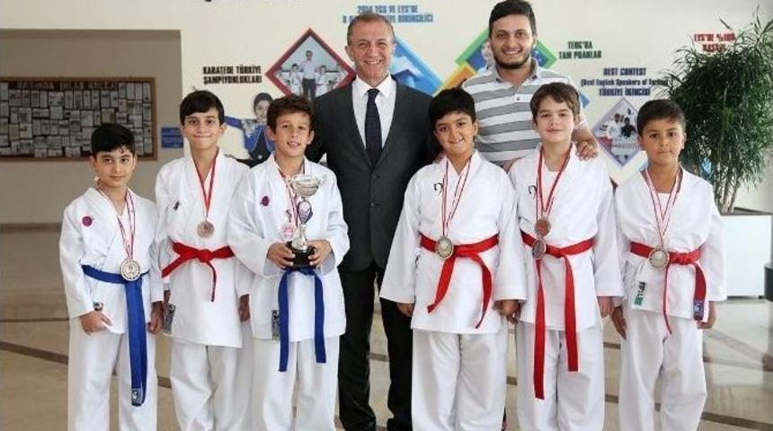 İhlas Eğitim Kurumları Karate Spor Kul&uuml;b&uuml;&rsquo;nden Şampiyonluk