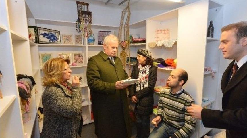 Şişli Belediyesi Sosyal Marketi Hizmete A&ccedil;tı