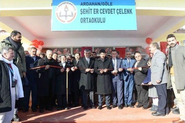 Şehit Er Cevdet Çelenk Ortaokulu Resmi Törenle Açıldı