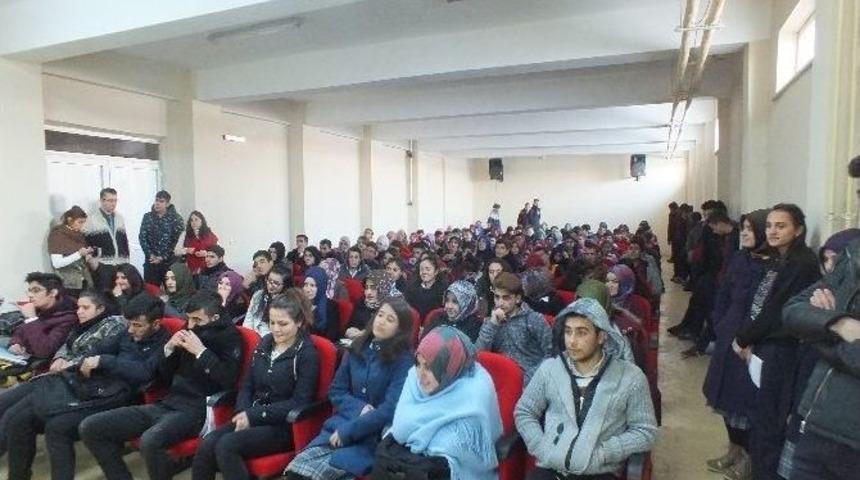 Malazgirt&rsquo;te &lsquo;kariyer G&uuml;nleri&rsquo; Etkinliği