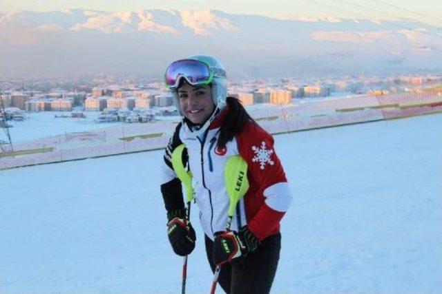 Eyof 2017 de Yarışacak Sıla Kara: "&ccedil;ok &Ccedil;alıştım, Karşılığını Alacağımı D&uuml;ş&uuml;n&uuml;yorum" 1