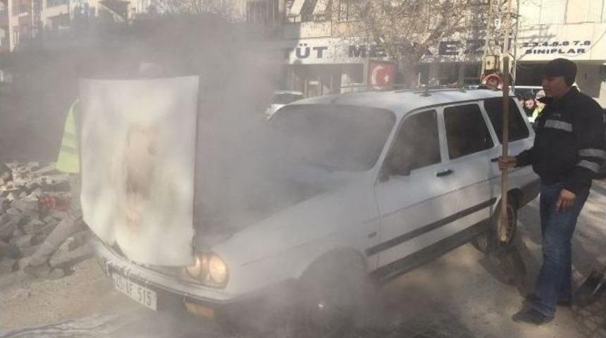 Seyir Halindeki Ara&ccedil; Alev Aldı