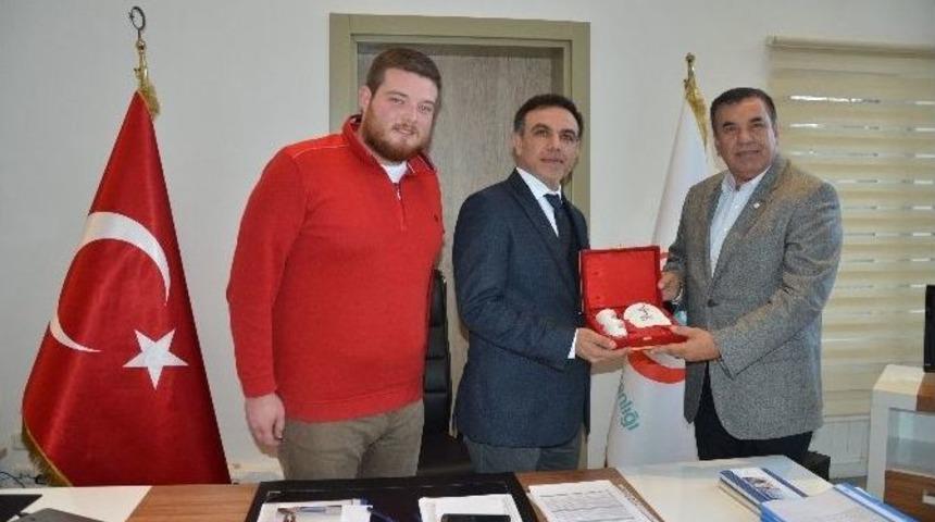 Kızılay Şube Başkanı Girgin, Kamu Hastaneleri Birliği&rsquo;ni Ziyaret Etti