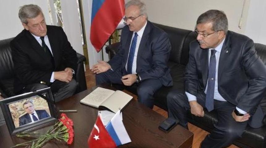 Vali Karaloğlu'ndan Rus Başkonsolosa Taziye Ziyareti