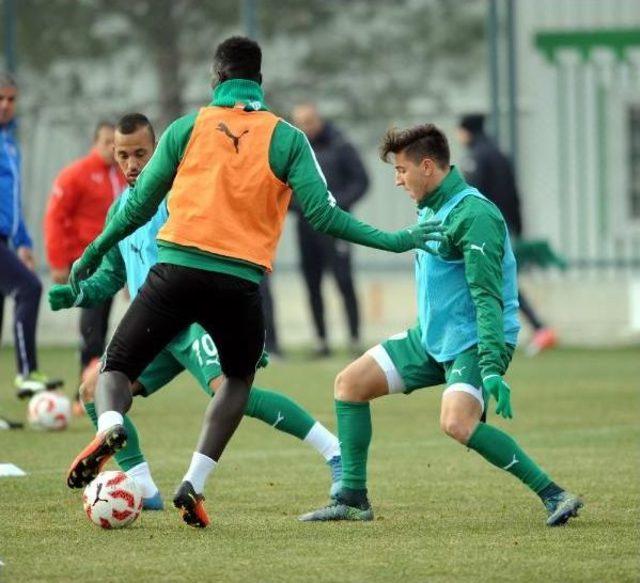 Bursaspor Ara Vermeden Kupa Hazırlığına Başladı