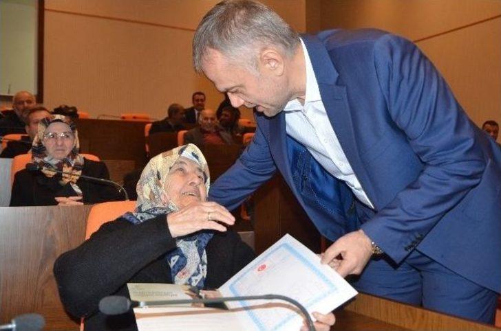 Çekmeköy Belediyesi, 30 Aileye Tapu Sevinci Yaşattı G1