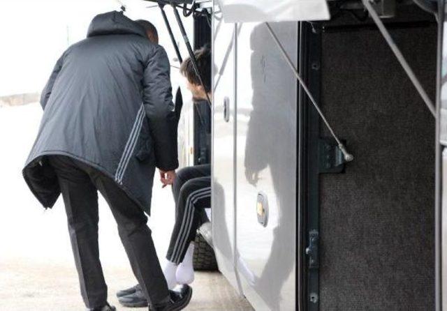 Beşiktaş Bolu'da Geldi Tolga Zengin Bağajda Uyudu