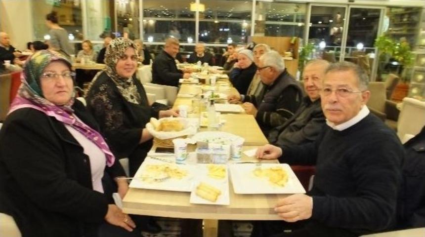 Edremit&rsquo;te Şehitler İ&ccedil;in Dua Edildi