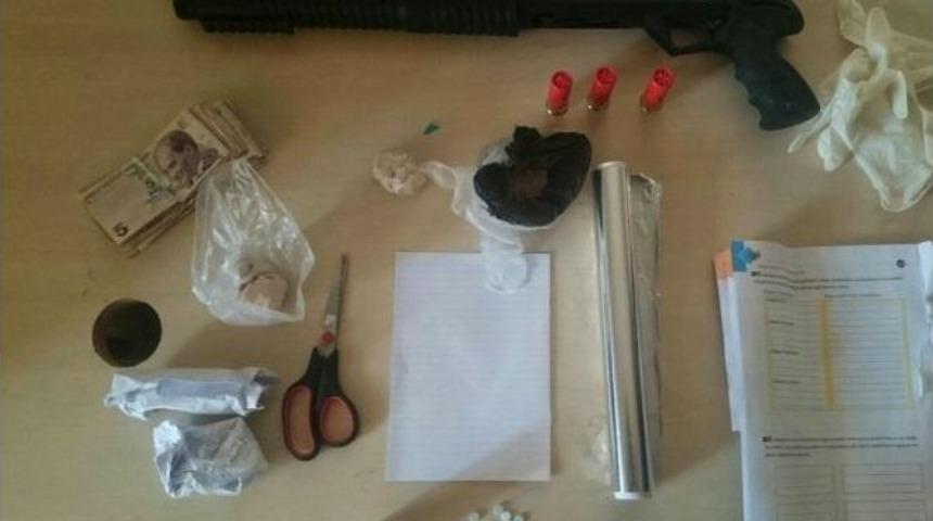 Şanlıurfa&rsquo;da Uyuşturucu Operasyonu: 8 G&ouml;zaltı