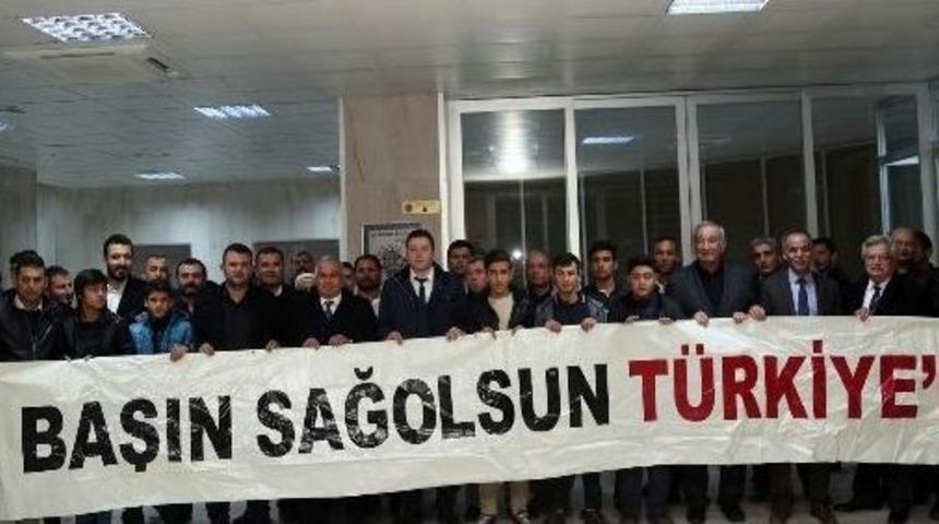 Erdemli Belediyesi, Şehitler İ&ccedil;in Anma Programı D&uuml;zenledi