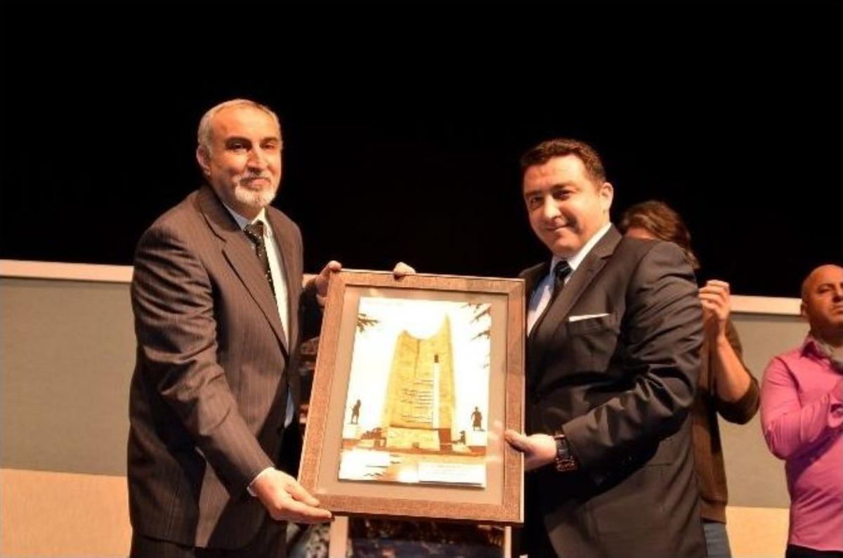 Boz&uuml;y&uuml;k Tiyatro G&uuml;nlerinde Muhteşem Final