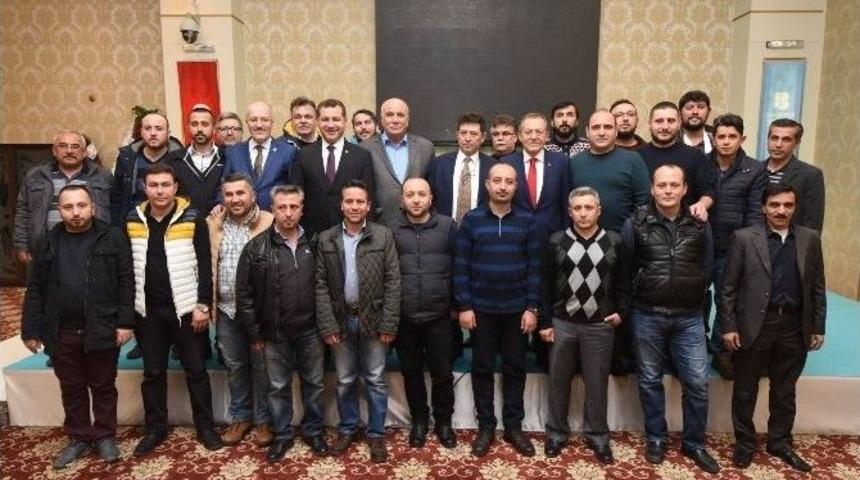 Başkan Uğur, Berber Esnafı İle Buluştu