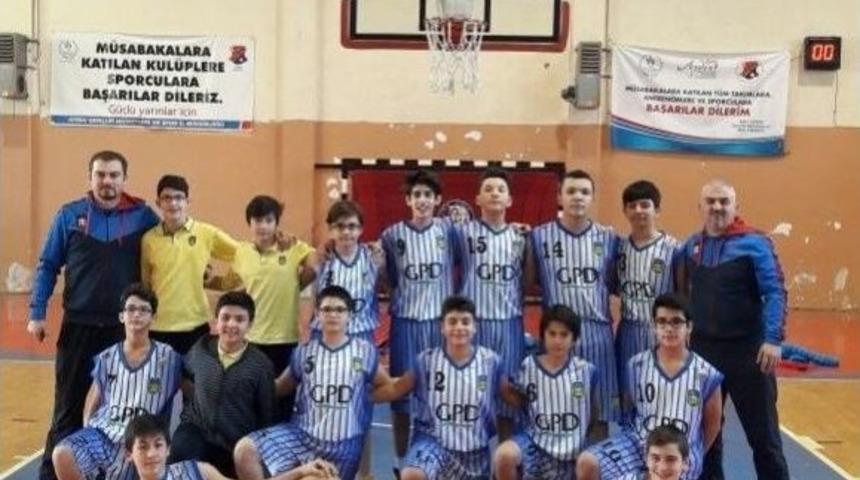 Başak Koleji Yıldız Erkek Basketbol Takımı Yarı Finale Y&uuml;kseldi