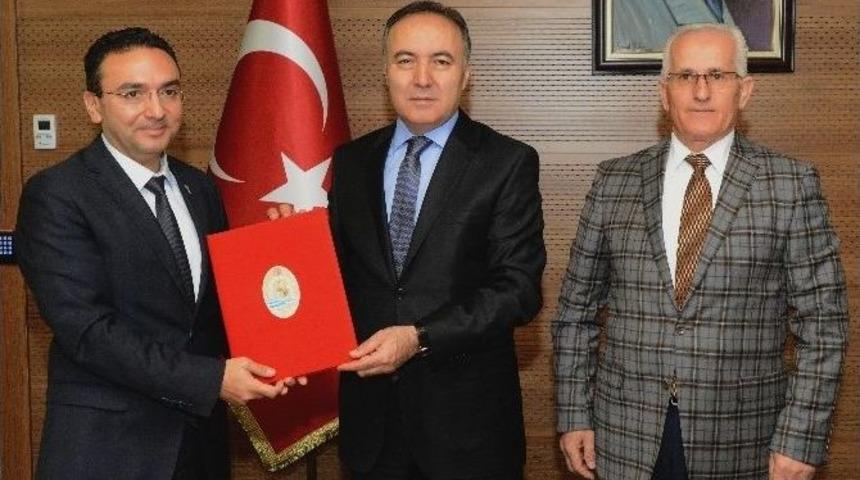 İmece Usul&uuml; Yapılacak Okula 100 Bin Tl&rsquo;lik Destek