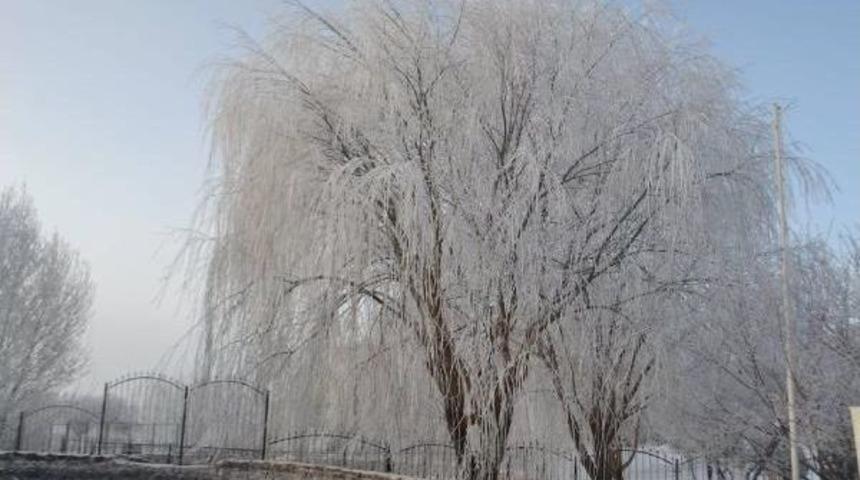Niğde'de Kartpostallık Buzlu G&ouml;r&uuml;nt&uuml;leri