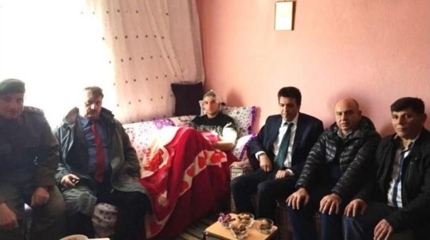 Kayseri&rsquo;deki Ter&ouml;r Saldırısında Yaralanan Komando Er Yasin Memiş&rsquo;e &rsquo;ge&ccedil;miş Olsun&rsquo; Ziyareti
