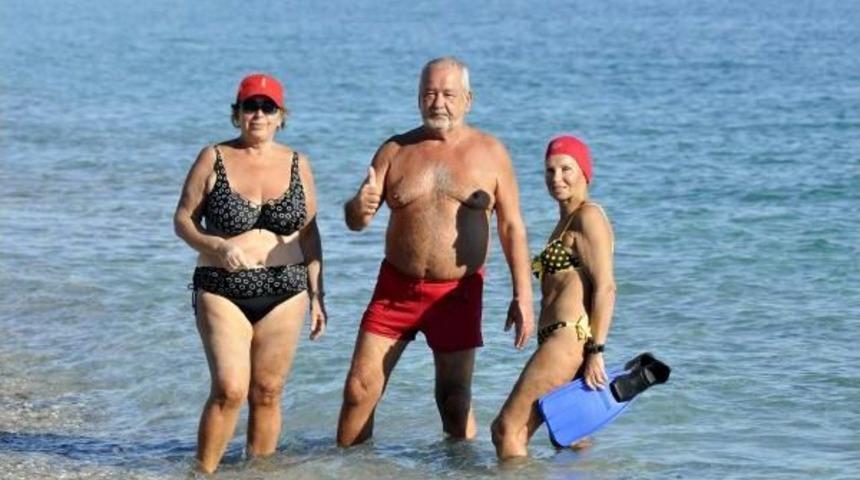 Aralık G&uuml;neşinde Deniz Keyfi