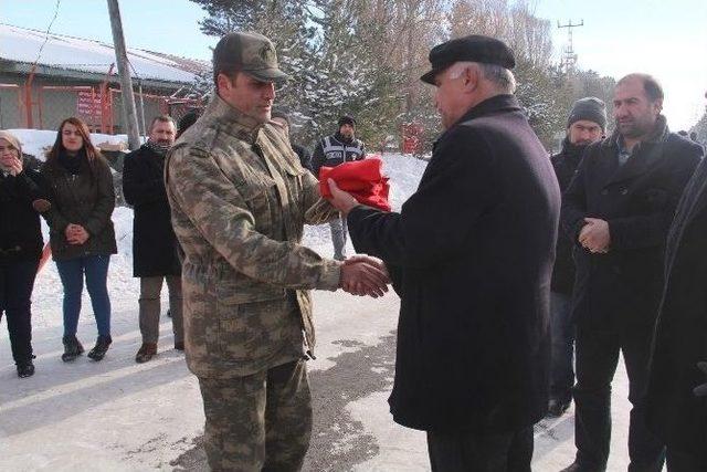 Çıldır’da “şehitlere Saygı Ve Güvenlik Güçlerine Destek” Yürüyüşü