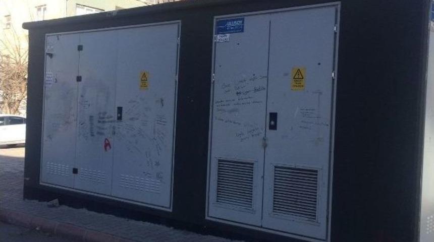 Mahalle Sakinlerinden Duvar Yazılarına Tepki