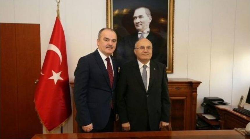 Başkan G&uuml;rlesin&rsquo;den Yeni Kaymakam Balcıoğlu&rsquo;na Hayırlı Olsun Ziyareti