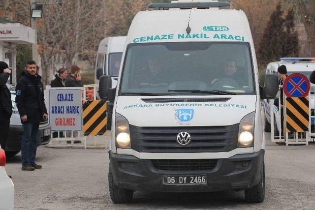 Büyükelçi Karlov’un Cenazesi Havaalanına Götürüldü