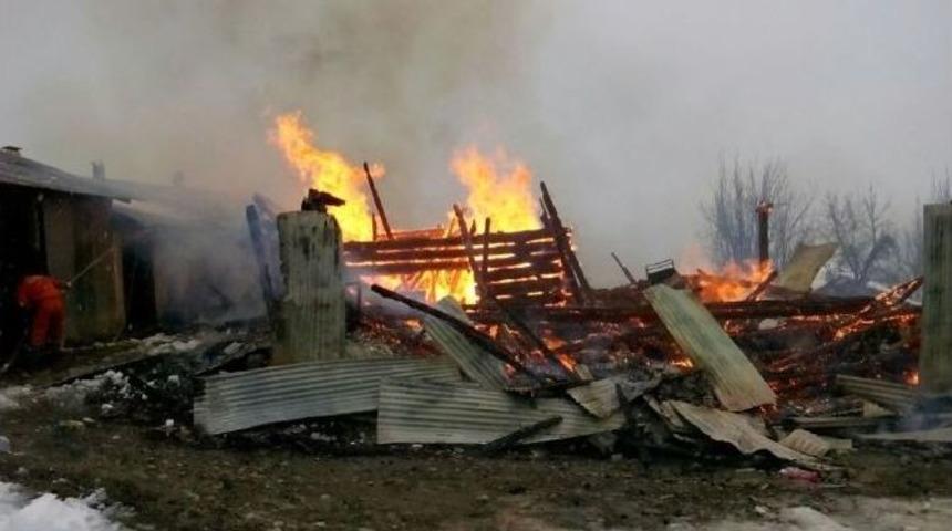 Ahşap Bina Yangında K&uuml;le D&ouml;nd&uuml;