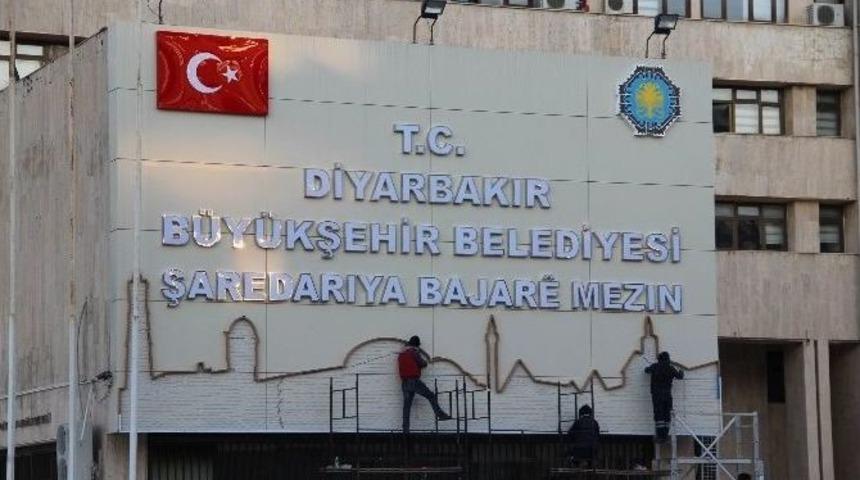 Belediye Tabelasına Diyarbakır Silueti Eklendi