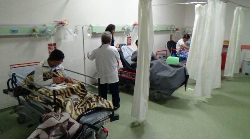 Tekne Faciasında Yaralanan M&uuml;ltecilerin Tedavileri Devam Ediyor