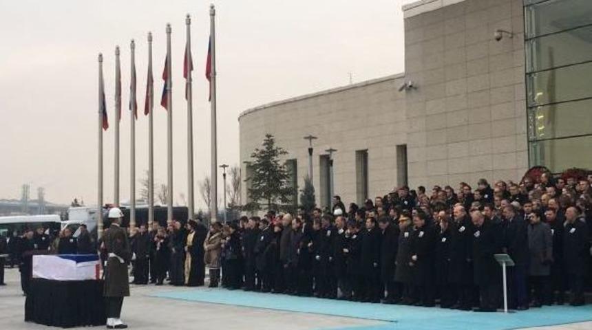 Rus B&uuml;y&uuml;kel&ccedil;i Karlov T&ouml;renle Uğurlandı (1)