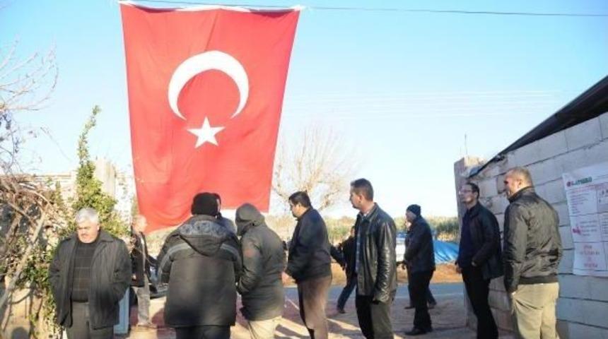 Şehit Polisin Gaziantep'teki Baba Evine Ateş D&uuml;şt&uuml;