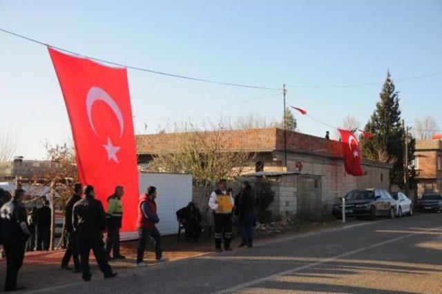 Şehit Polisin Gaziantep'teki Baba Evine Ateş Düştü