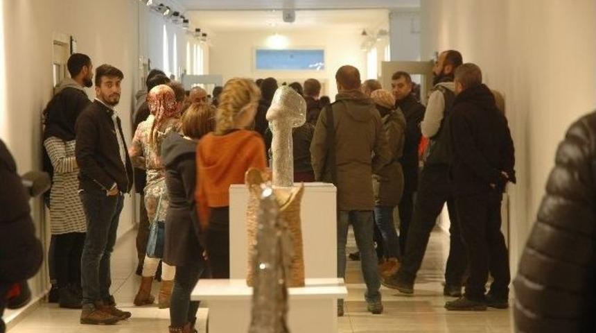 Yy&uuml;&rsquo;de Seramik Sergisi