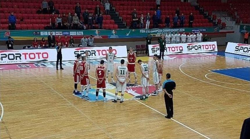 Rusya Ma&ccedil;ı &Ouml;ncesi Karlov İ&ccedil;in Saygı Duruşu