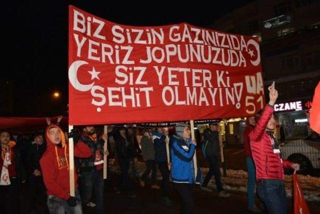 Niğde’De Taraftar Grupları Teröre Karşı Birlikte Yürüdü