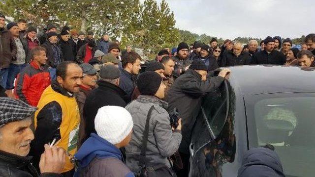 Köylülerden Çimento Fabrikası Kurulmasına Tepki