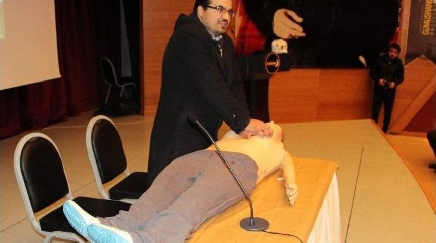 G&uuml;m&uuml;şhane&rsquo;de Din G&ouml;revlileri Ve Muhtarlara Eğitim