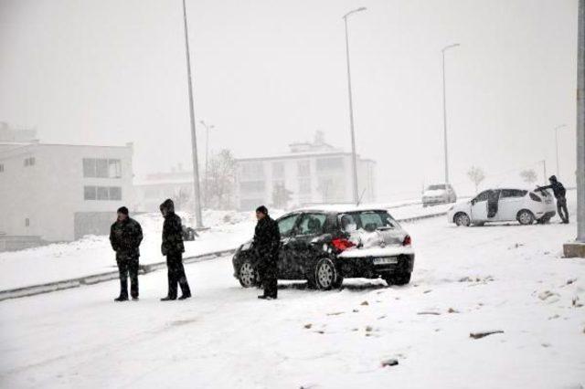 Gaziantep'te Yoğun Kar Yağışı