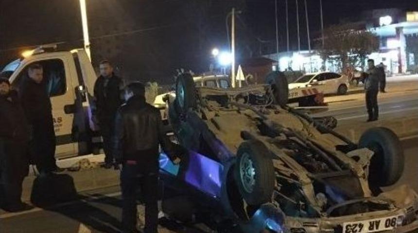 Takla Atıp 25 Metre S&uuml;r&uuml;klenen Aracın S&uuml;r&uuml;c&uuml;s&uuml; Burnu Bile Kanamadan Kurtuldu