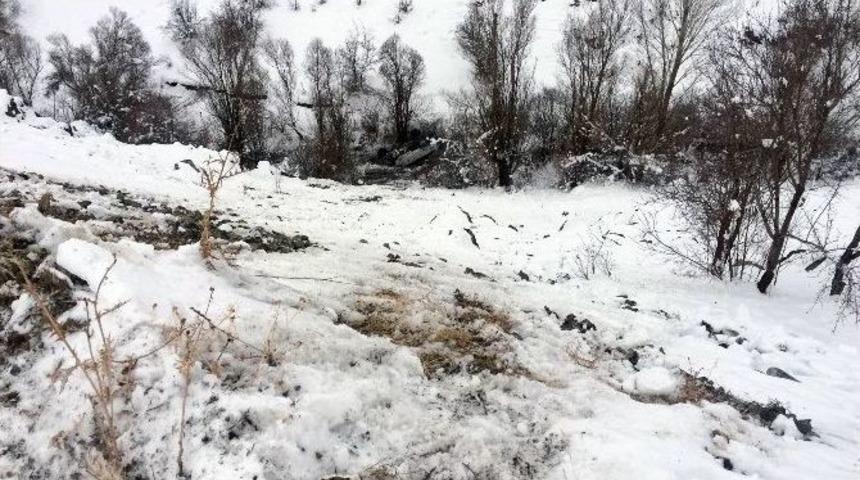 Futbolcunun Aracı 100 Metrelik U&ccedil;uruma Yuvarlanmış