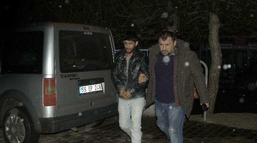 Telefon Dolandırıcısı Otob&uuml;ste Saklanırken Yakalandı